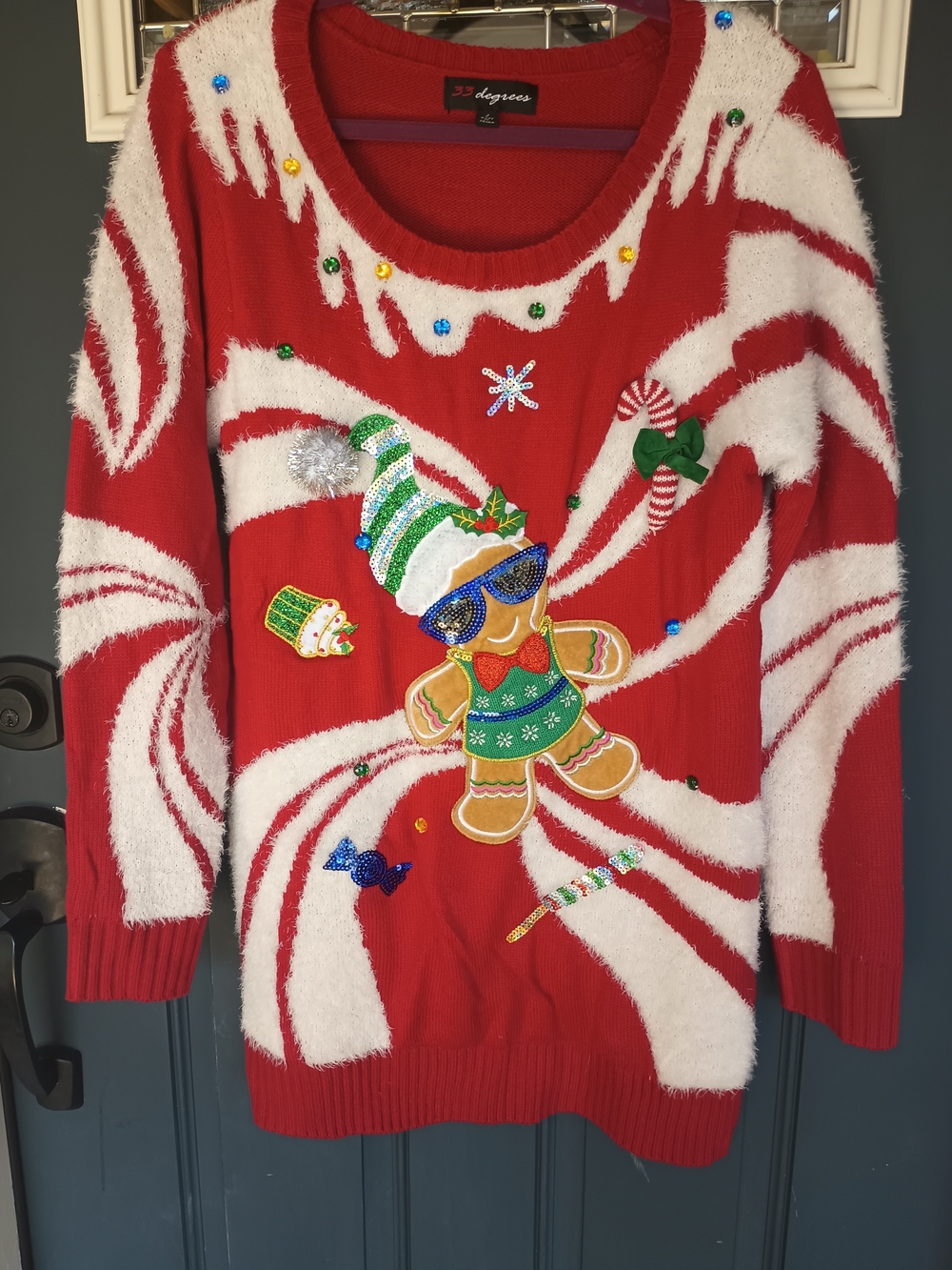 33 Degrees Women's Red Gingerbread Sweater Christmascore 90s Sz L Festive Cozy